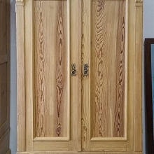 Kleiderschrank