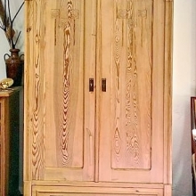 Kleiderschrank