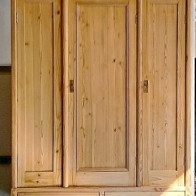 Kleiderschrank